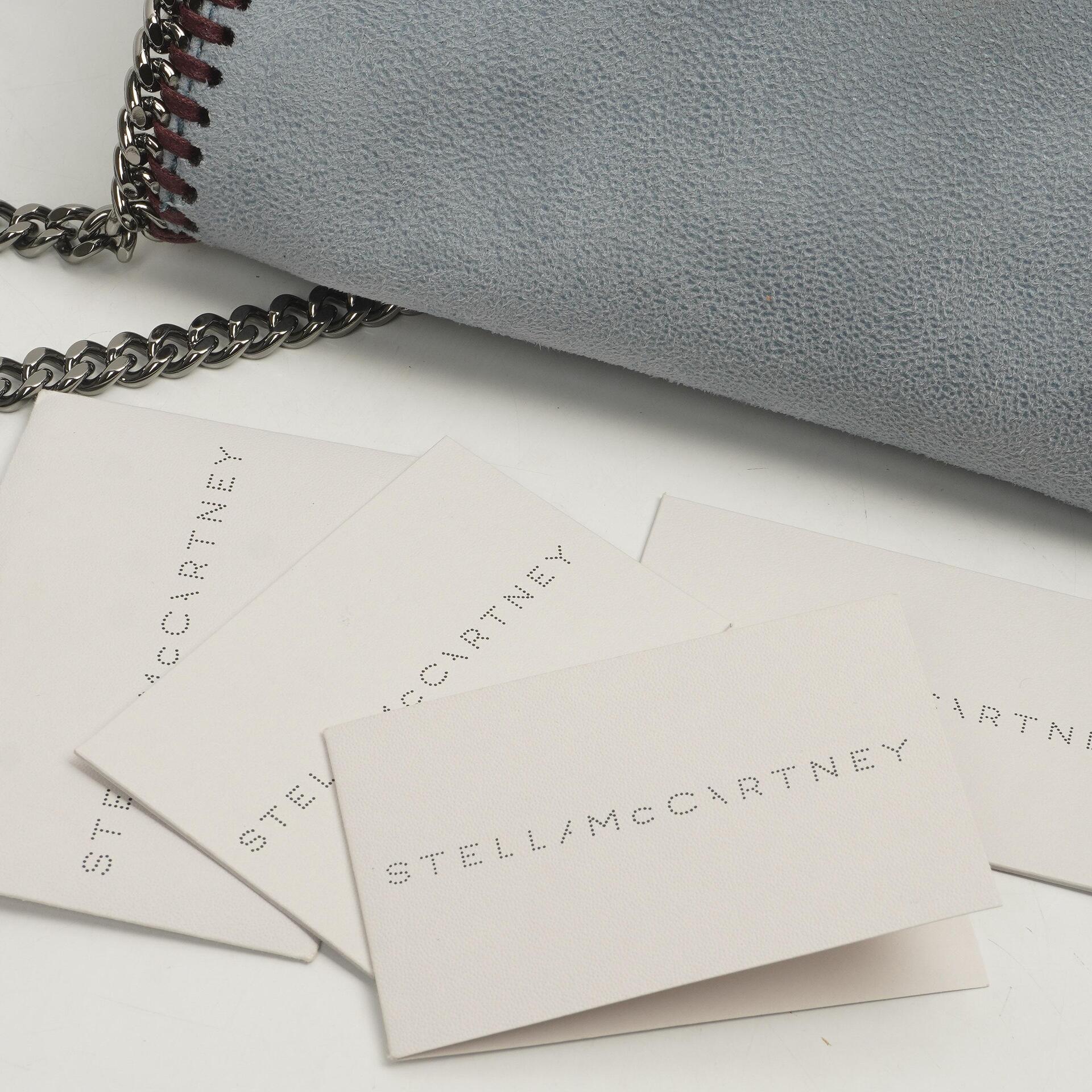 Stella McCartney Mini Falabella Schultertasche Azzurro Vegan Shaggy Deer