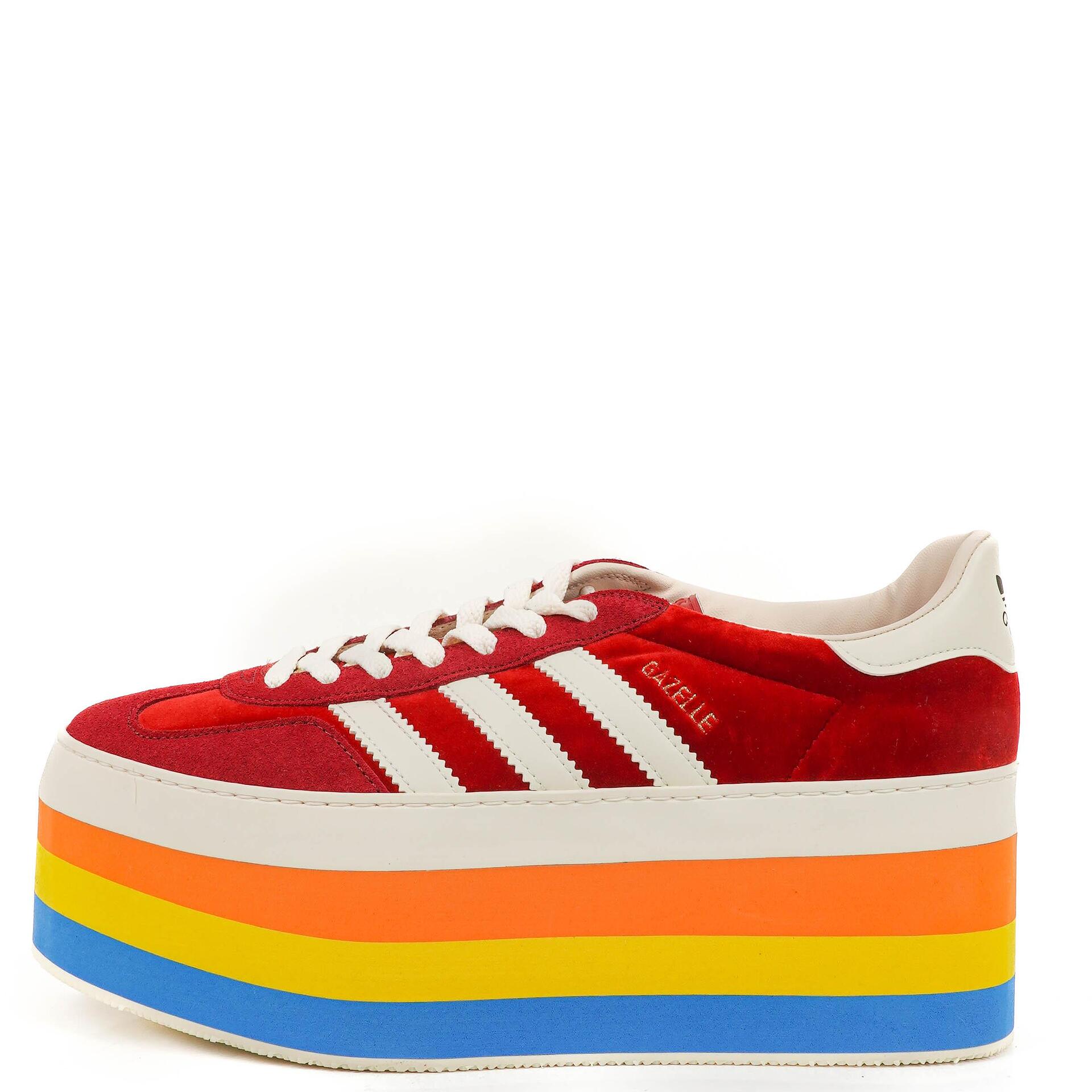 The Gucci x Adidas Gazelle Plateau Rot