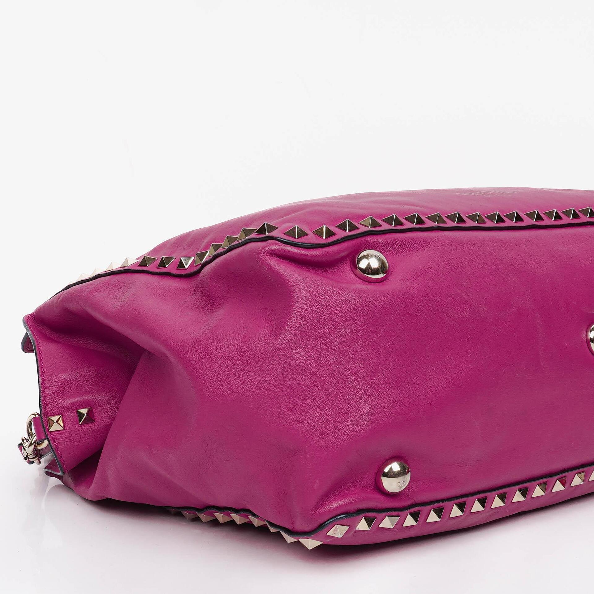 Valentino Garavani Medium Rockstud Tote Bag in Pink