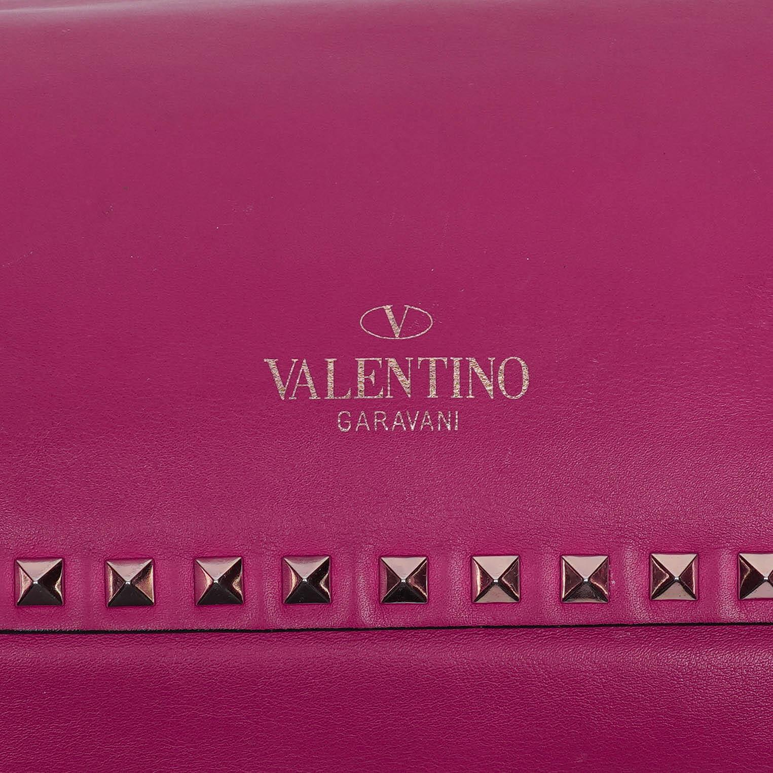Valentino Garavani Medium Rockstud Tote Bag in Pink