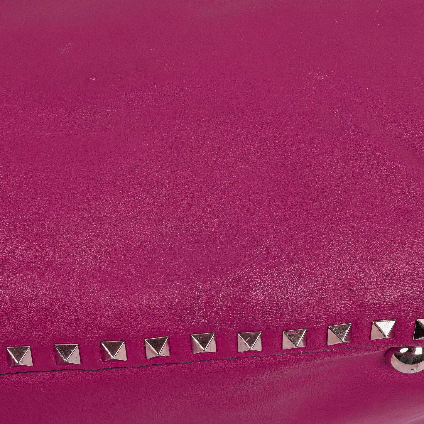 Valentino Garavani Medium Rockstud Tote Bag in Pink