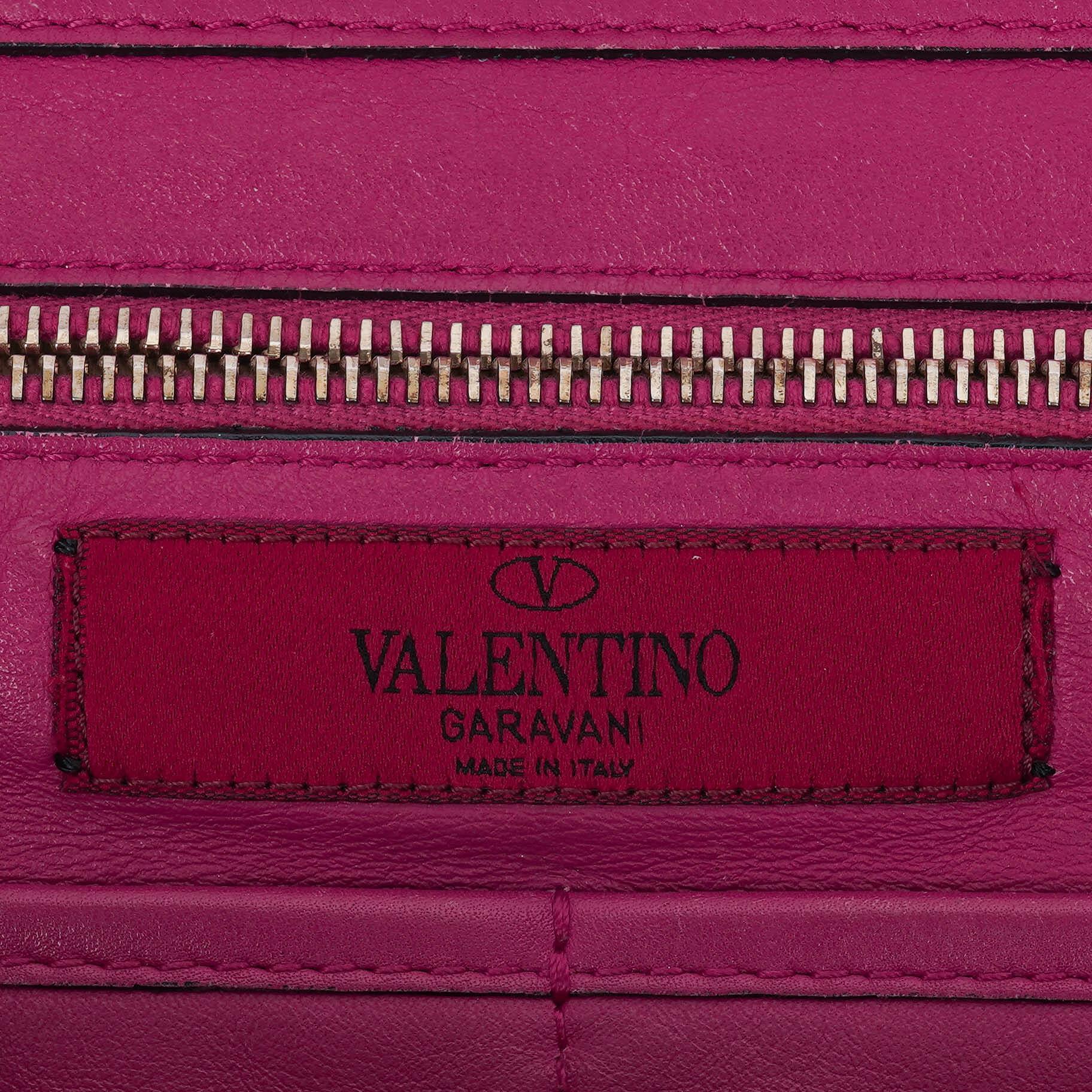 Valentino Garavani Medium Rockstud Tote Bag in Pink