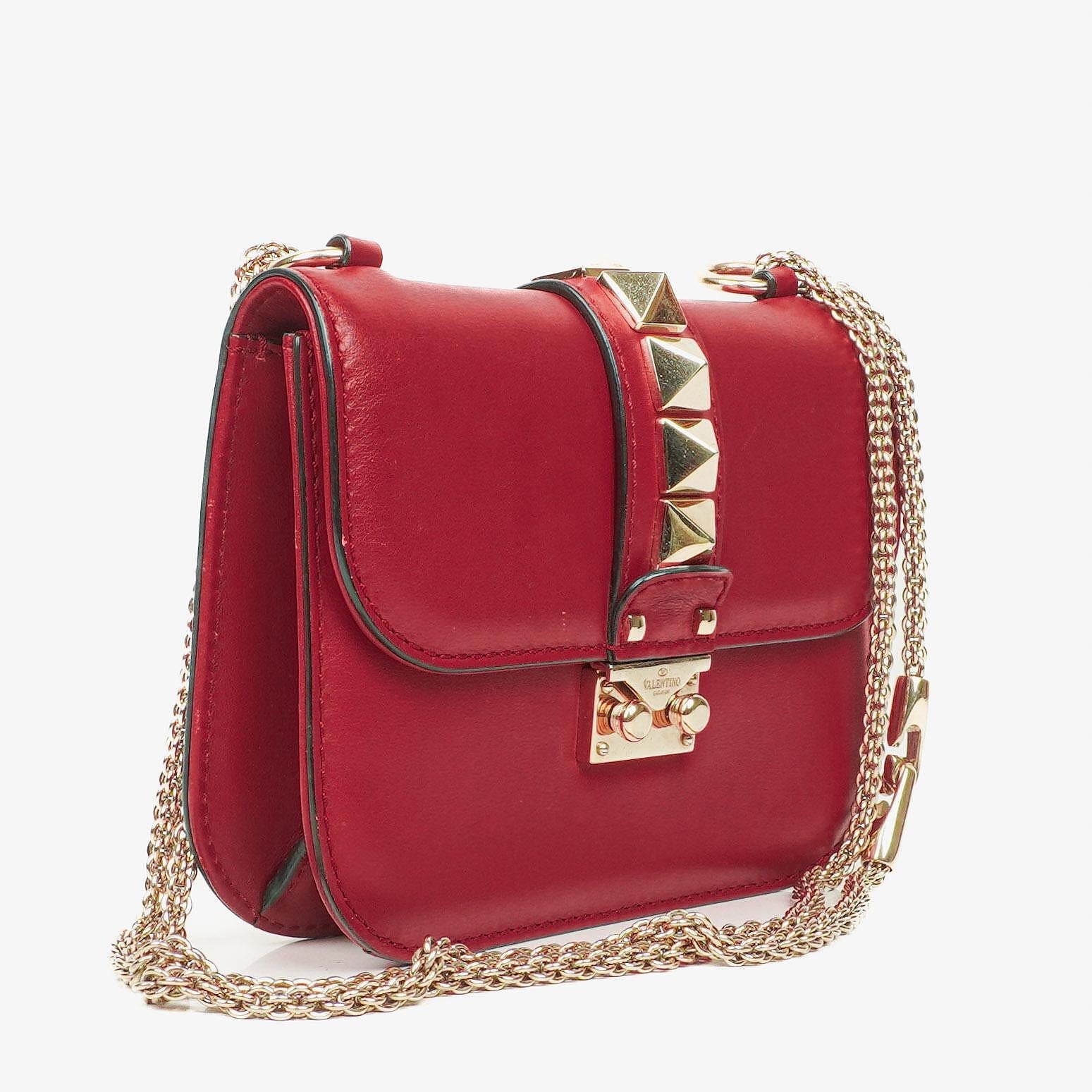 Valentino Garavani Glam Lock Rockstud Mini Klappentasche in Rot
