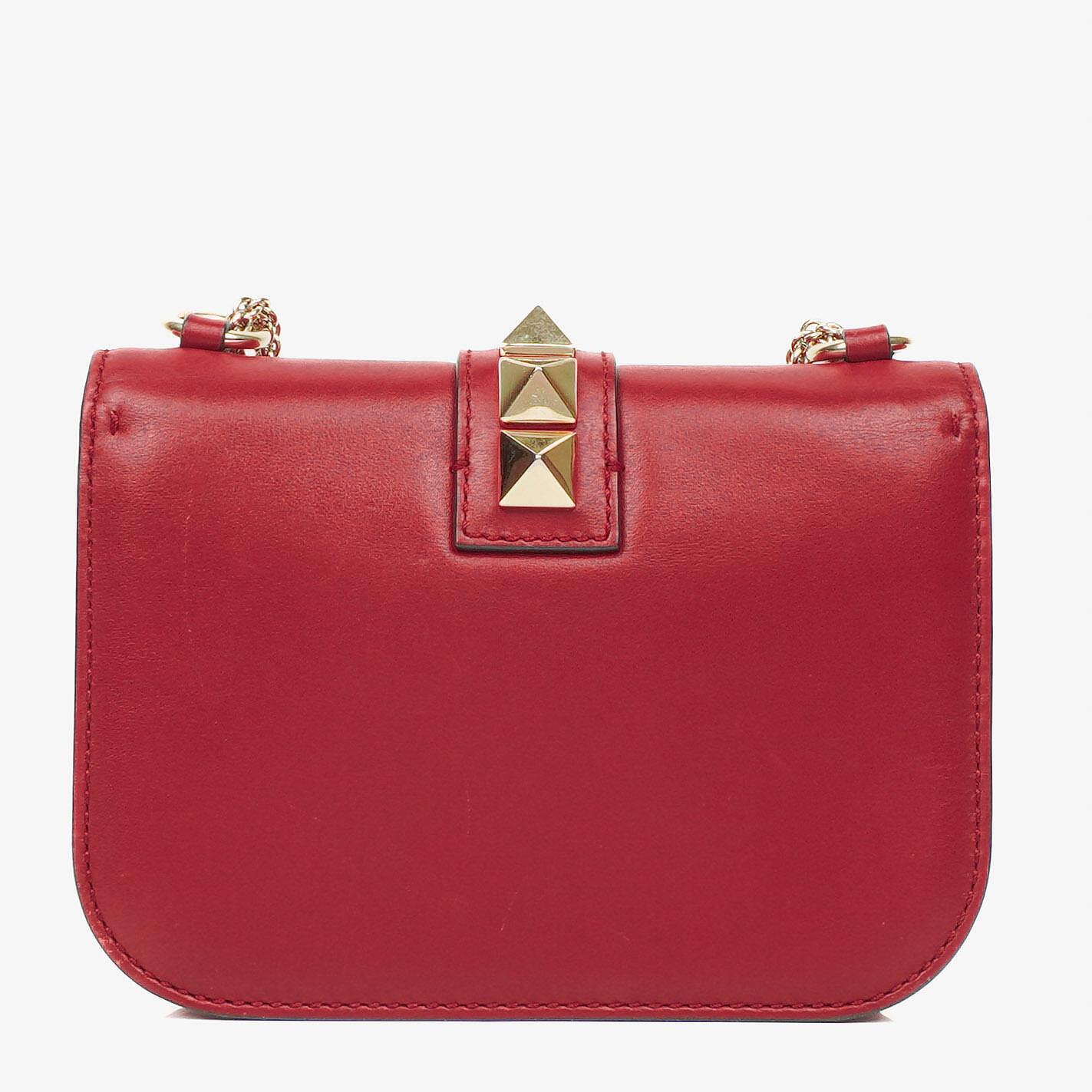 Valentino Garavani Glam Lock Rockstud Mini Klappentasche in Rot