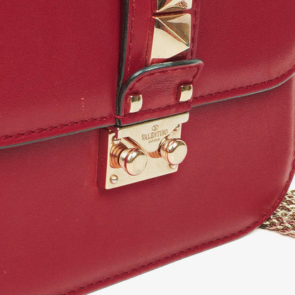 Valentino Garavani Glam Lock Rockstud Mini Klappentasche in Rot