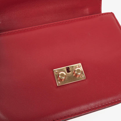 Valentino Garavani Glam Lock Rockstud Mini Klappentasche in Rot