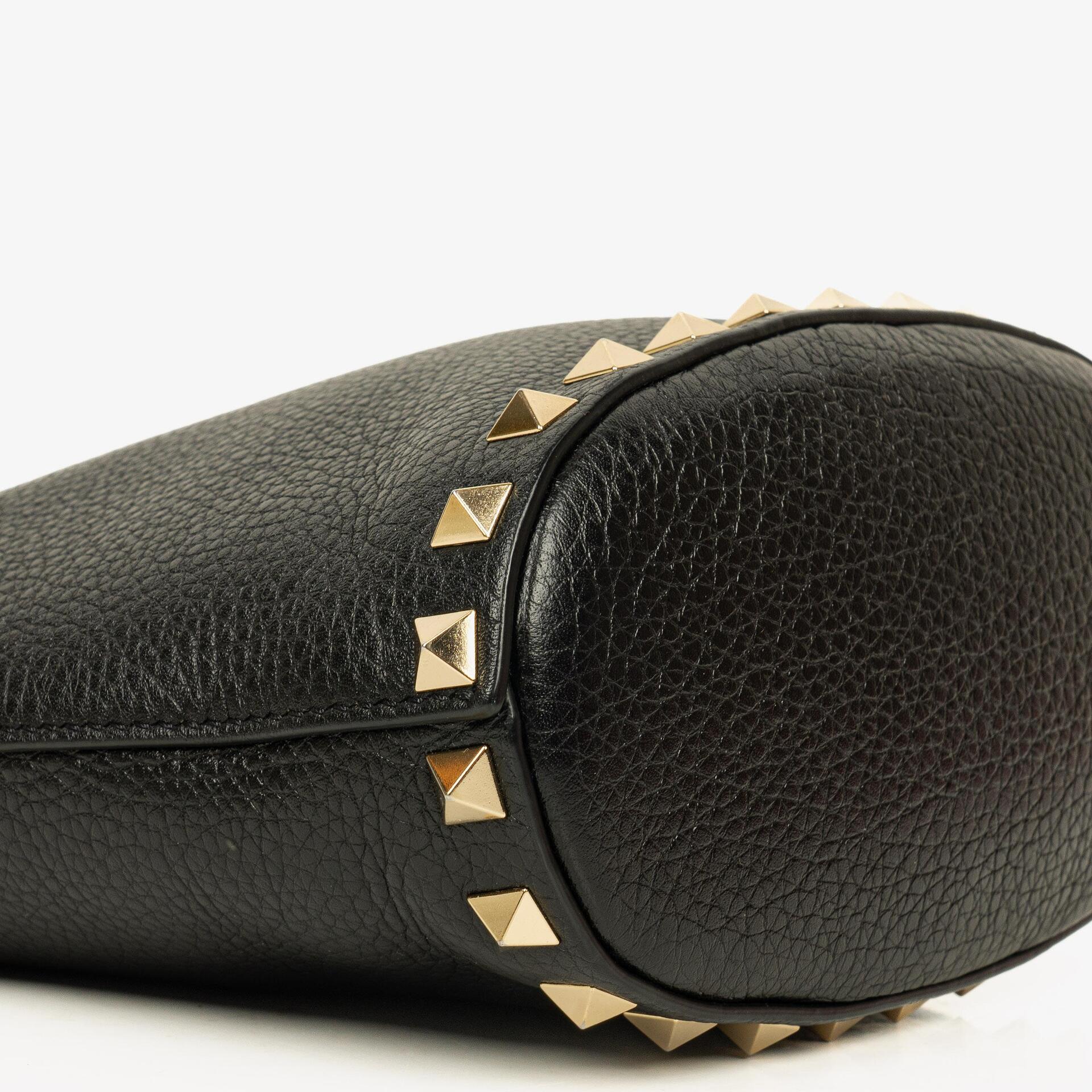 Valentino Garavani Rockstud Mini Tote Bag aus schwarzem Leder