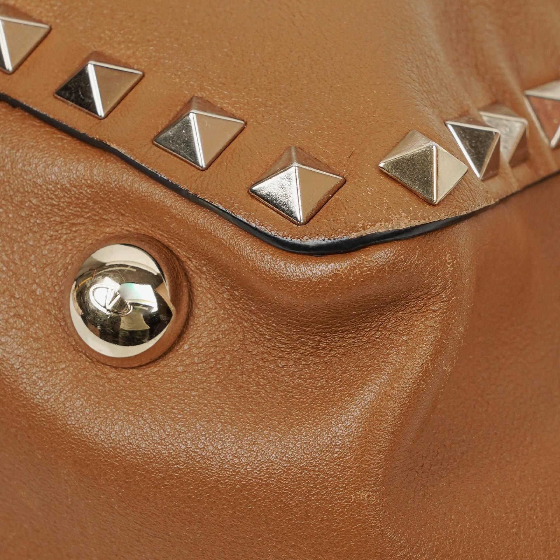 Valentino Garavani Kleine Rockstud Tote Bag aus braunem Kalbsleder