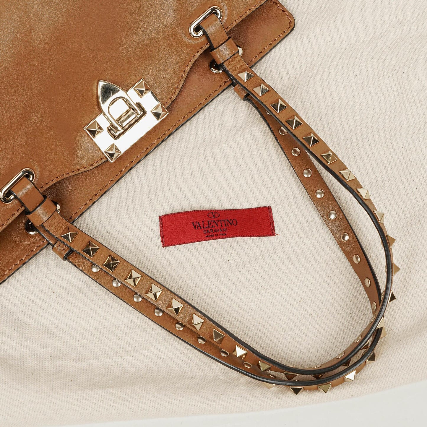 Valentino Garavani Kleine Rockstud Tote Bag aus braunem Kalbsleder