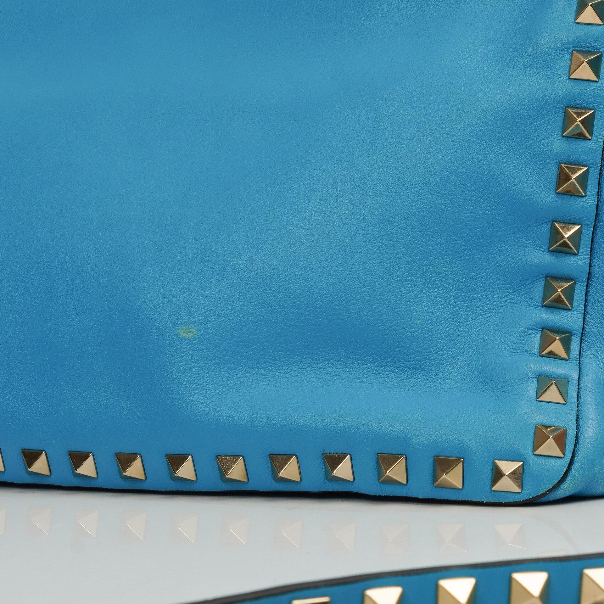 Valentino Garavani Kleine Rockstud Vitello Papagei Blau Tote Tasche