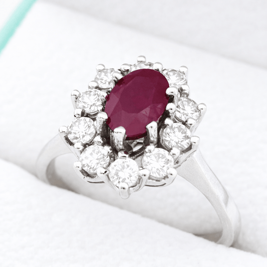 Vintage 14 Karat Gold Rubin Diamant Ring | Eleganter Halo Cluster Ring mit ovalem Rubin - Laminimas e.K