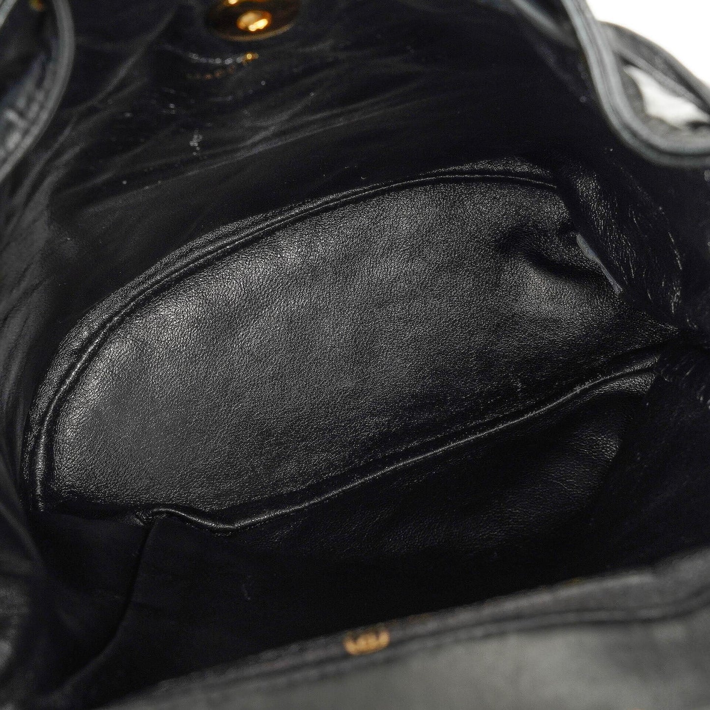 Vintage Chanel Kleine Duma CC Klassischer Schwarzer Gepolsterter Lammleder Rucksack mit 24K Vergoldeten Beschlägen