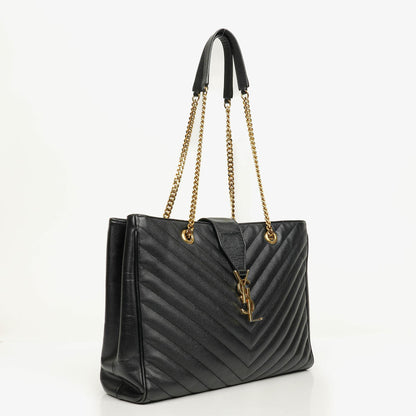Yves Saint Laurent Classic Shopping Tote aus schwarzem Chevron-gestepptem Leder mit Monogramm