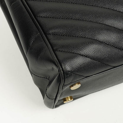 Yves Saint Laurent Classic Shopping Tote aus schwarzem Chevron-gestepptem Leder mit Monogramm