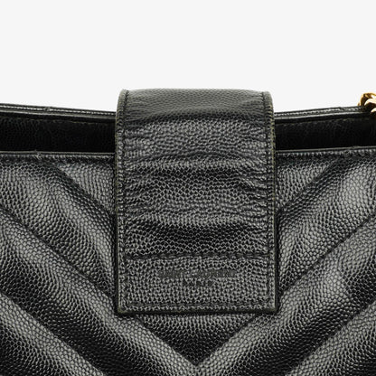 Yves Saint Laurent Classic Shopping Tote aus schwarzem Chevron-gestepptem Leder mit Monogramm