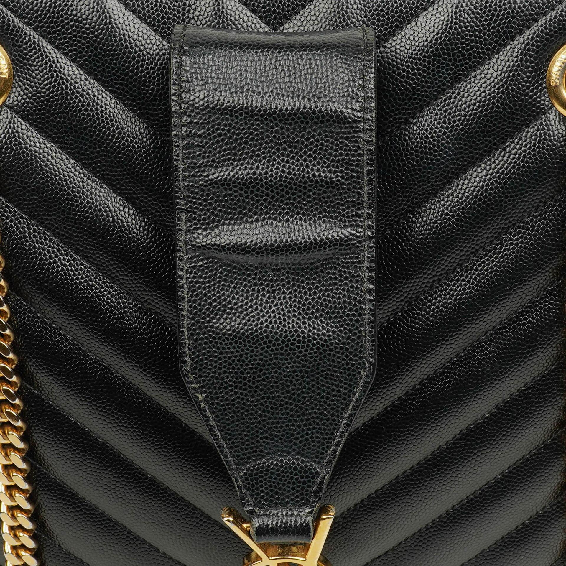 Yves Saint Laurent Classic Shopping Tote aus schwarzem Chevron-gestepptem Leder mit Monogramm
