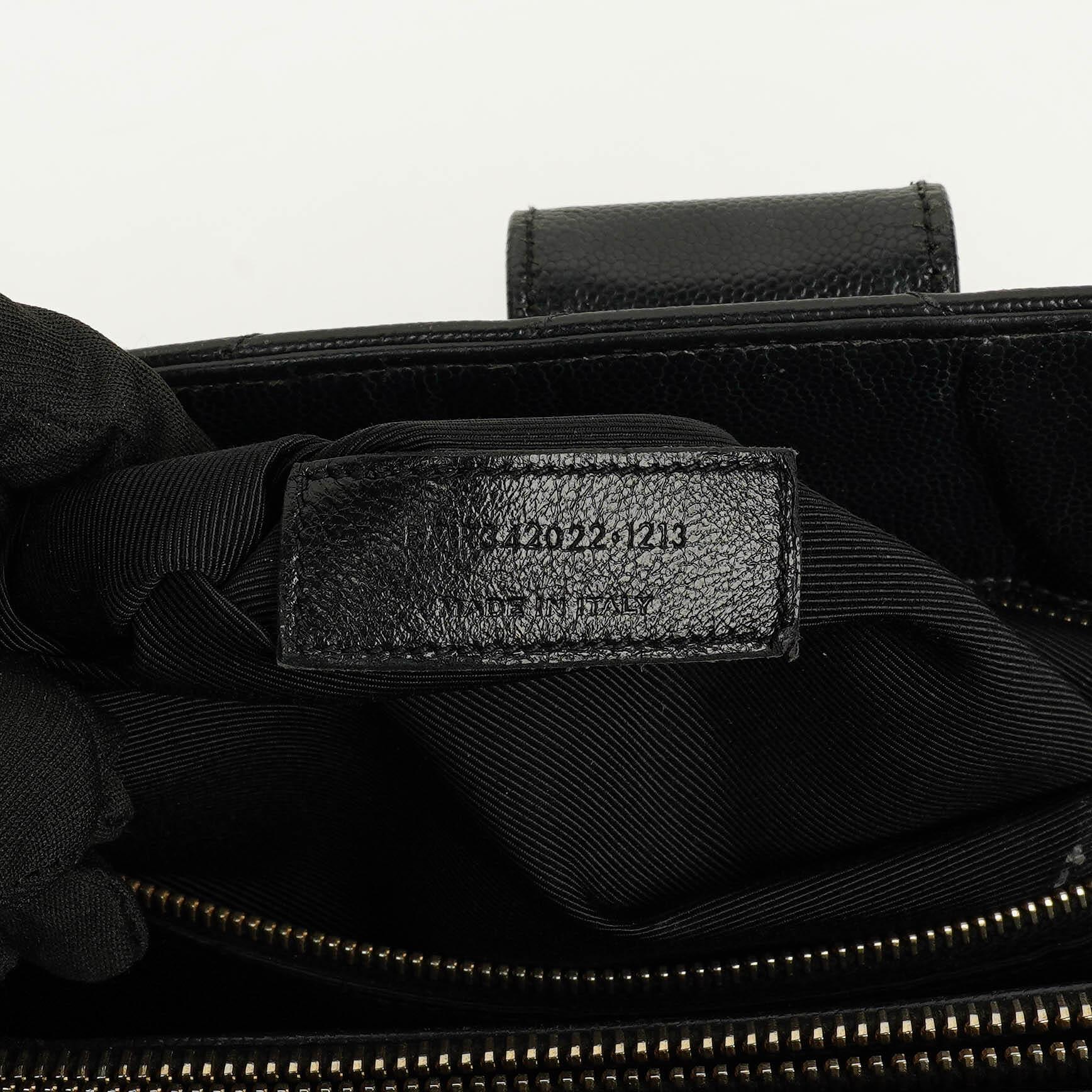 Yves Saint Laurent Classic Shopping Tote aus schwarzem Chevron-gestepptem Leder mit Monogramm
