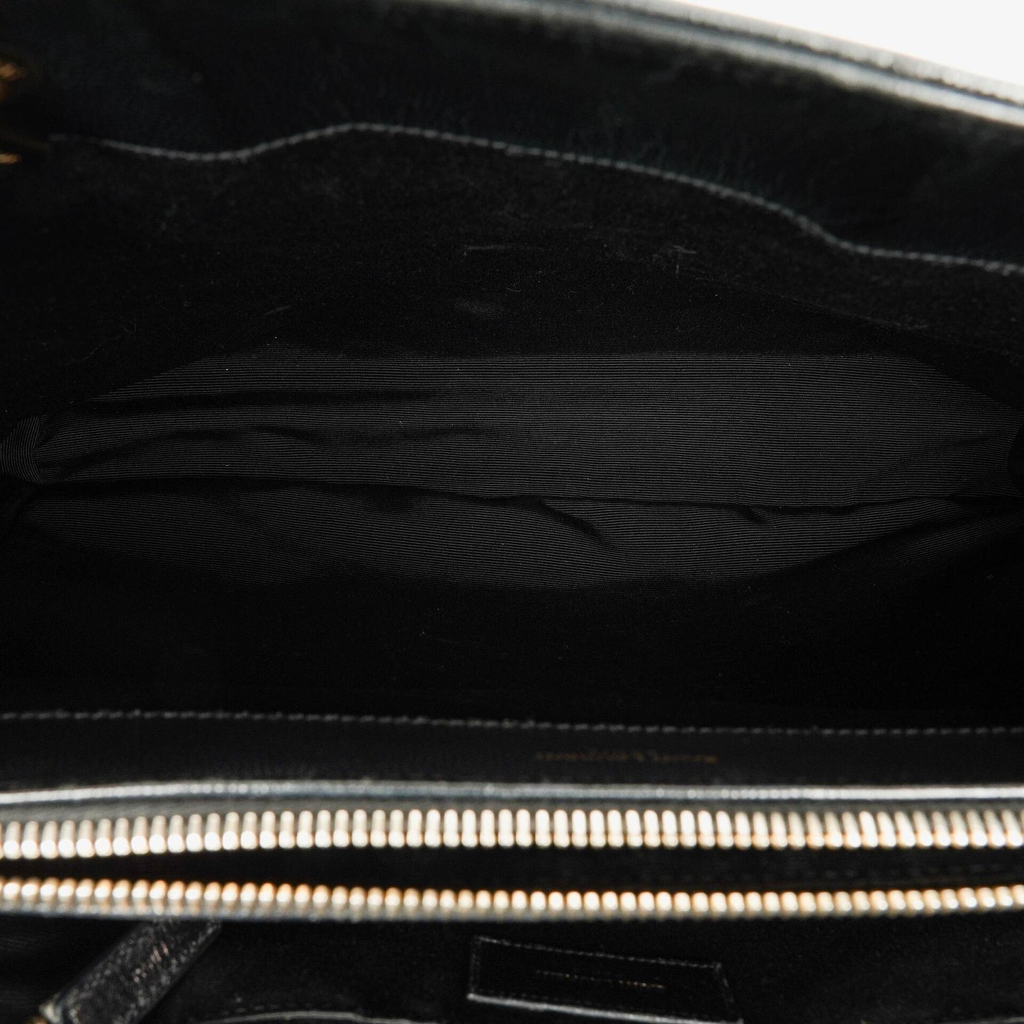 Yves Saint Laurent Classic Shopping Tote aus schwarzem Chevron-gestepptem Leder mit Monogramm