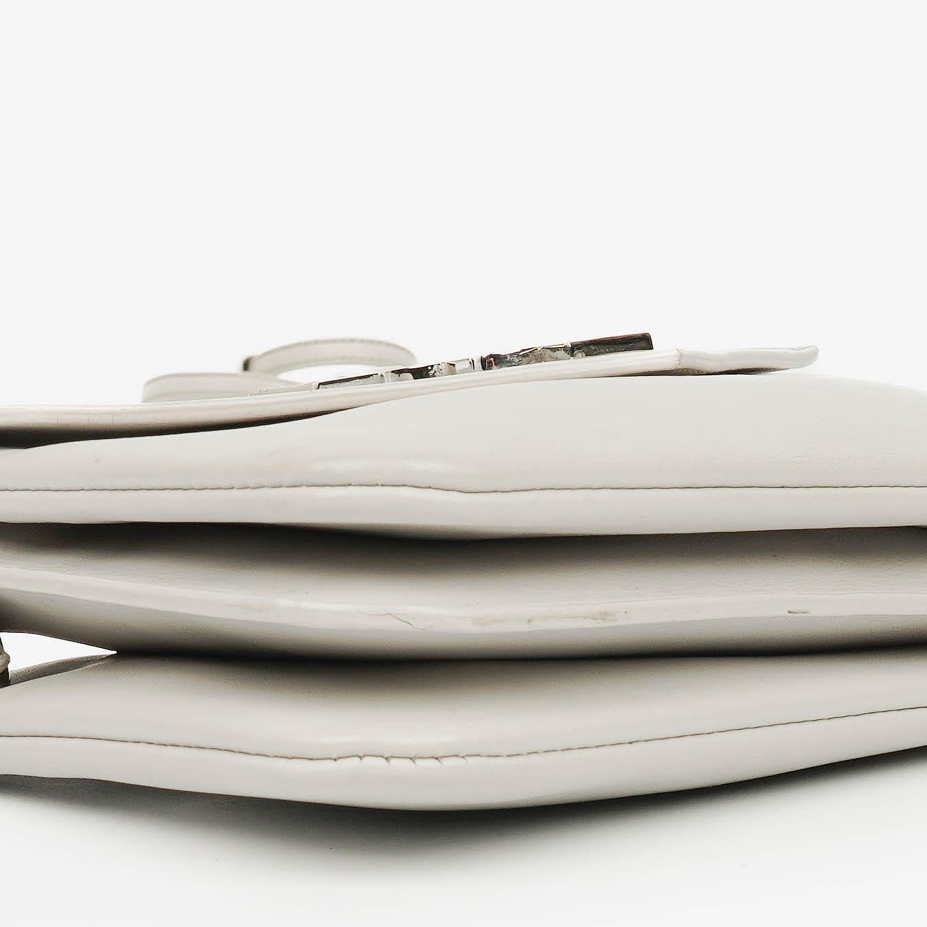 Yves Saint Laurent Pouch Line Mini Crossbody Bag aus grauem Leder