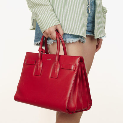 Saint Laurent Kleine Sac de Jour Tasche aus rotem Leder