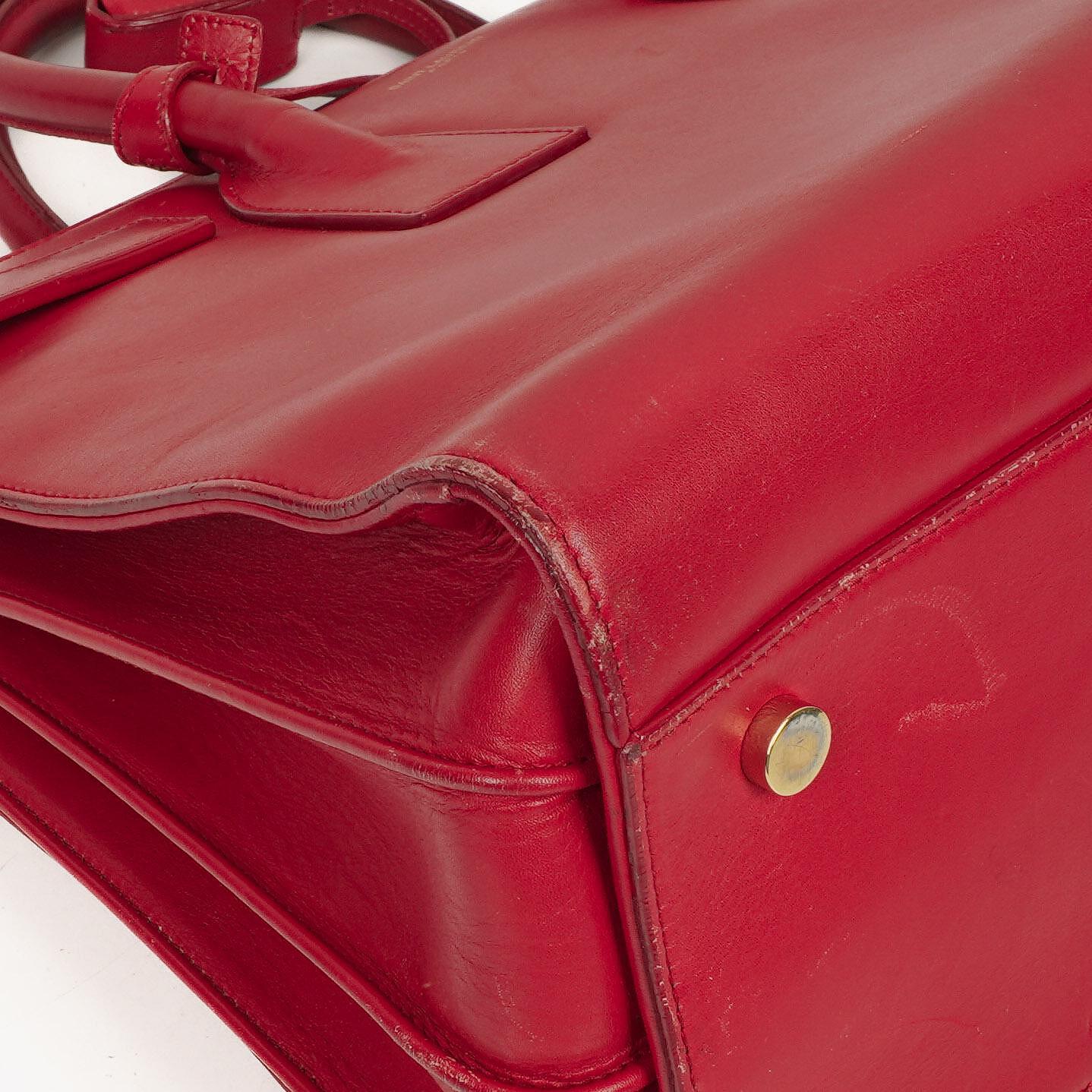 Saint Laurent Kleine Sac de Jour Tasche aus rotem Leder