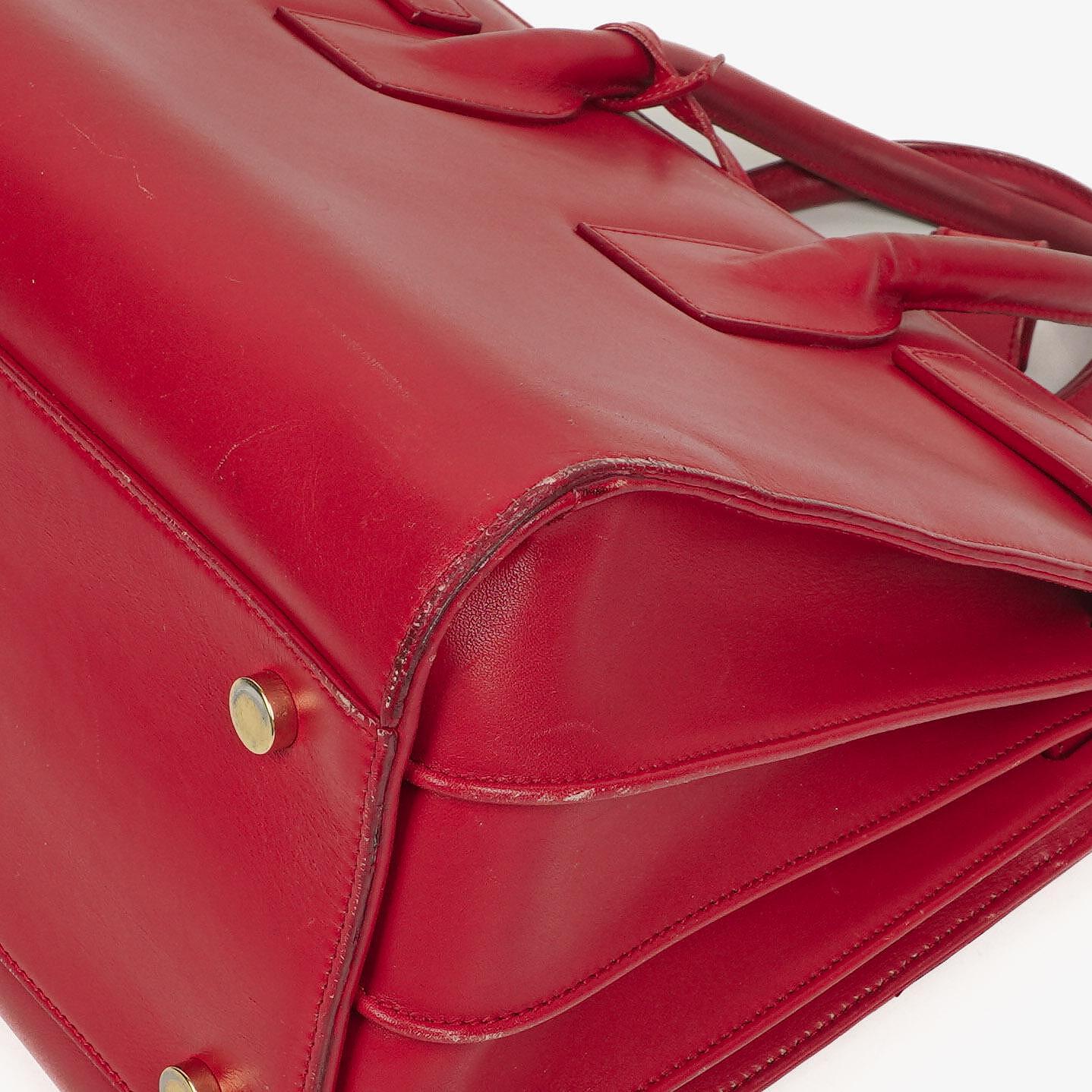 Saint Laurent Kleine Sac de Jour Tasche aus rotem Leder