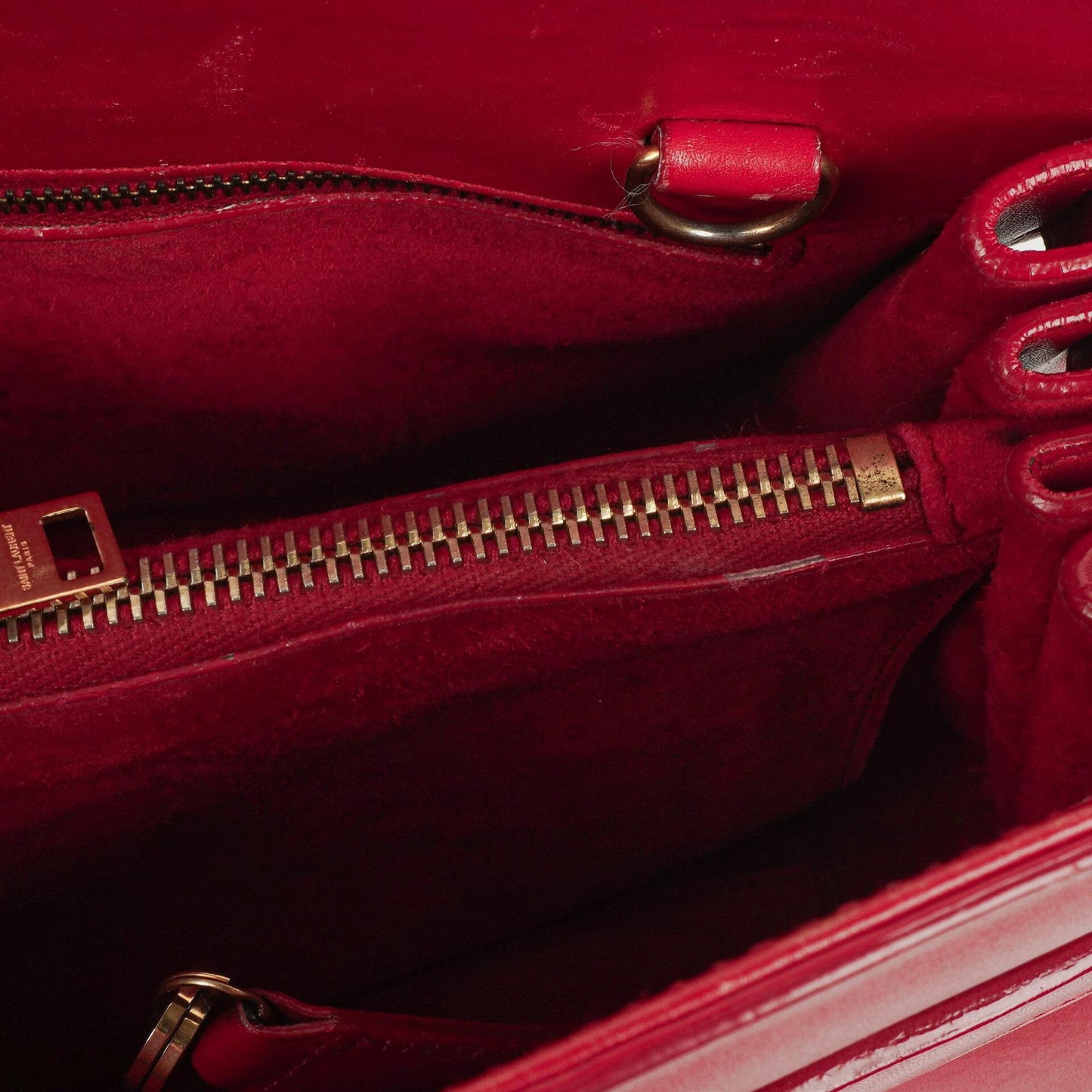 Saint Laurent Kleine Sac de Jour Tasche aus rotem Leder