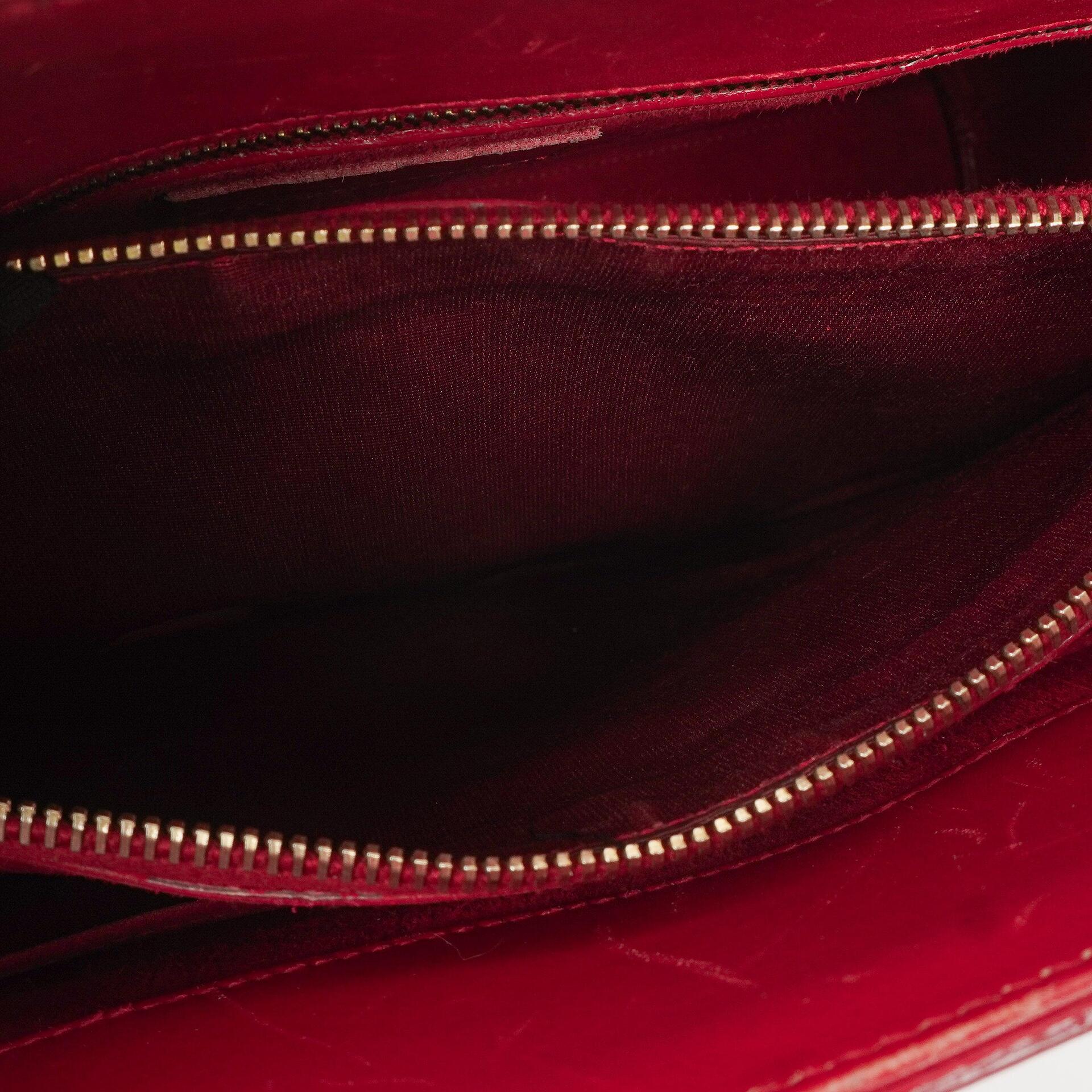 Saint Laurent Kleine Sac de Jour Tasche aus rotem Leder