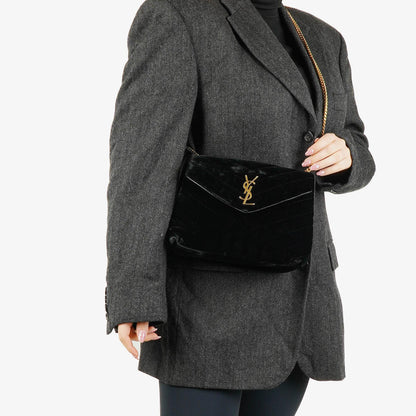 Yves Saint Laurent Kleine Loulou Kettentasche aus Samt mit Y-Stepp-Monogramm