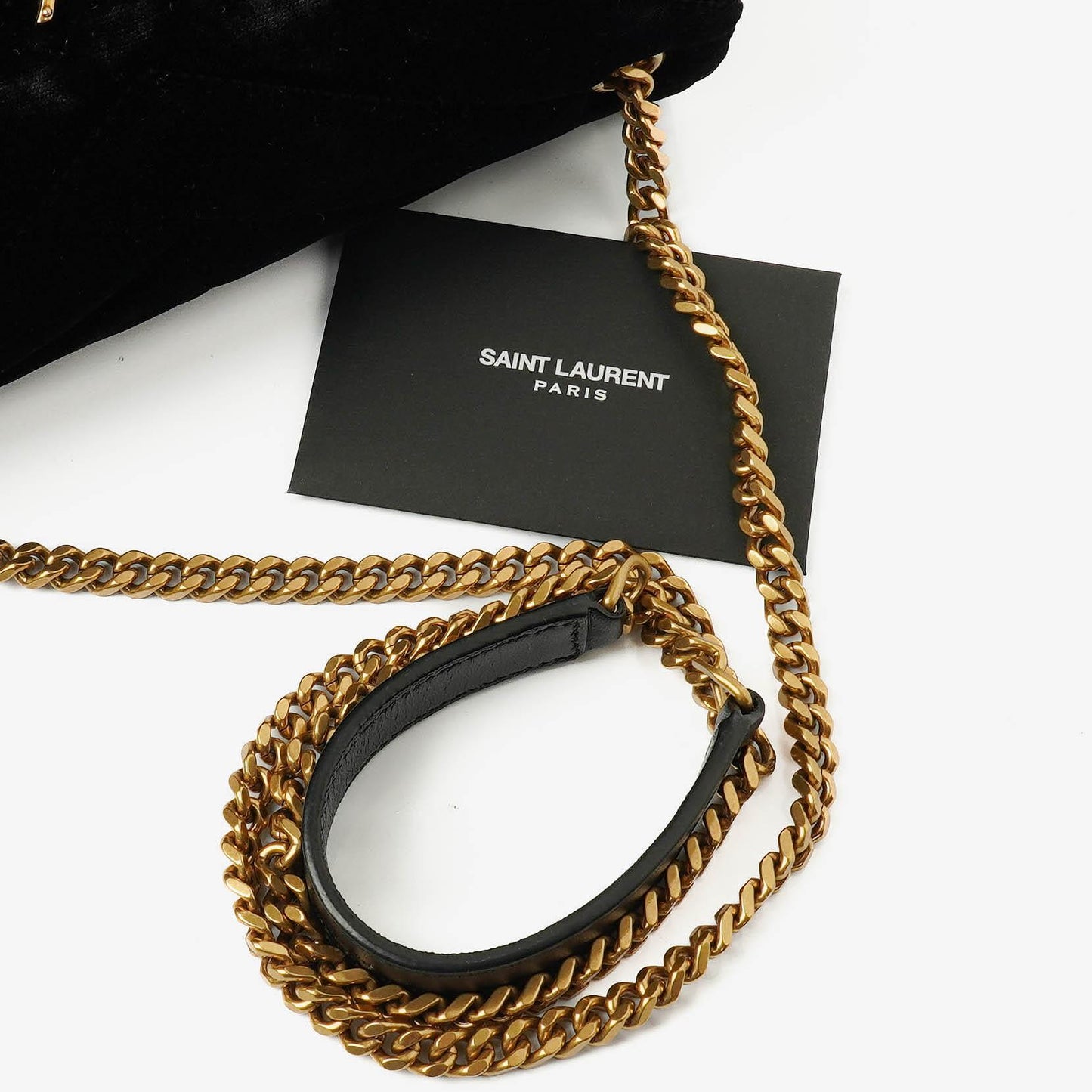 Yves Saint Laurent Kleine Loulou Kettentasche aus Samt mit Y-Stepp-Monogramm