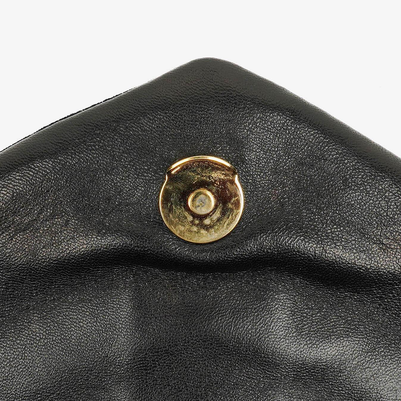 Yves Saint Laurent Kleine Loulou Kettentasche aus Samt mit Y-Stepp-Monogramm